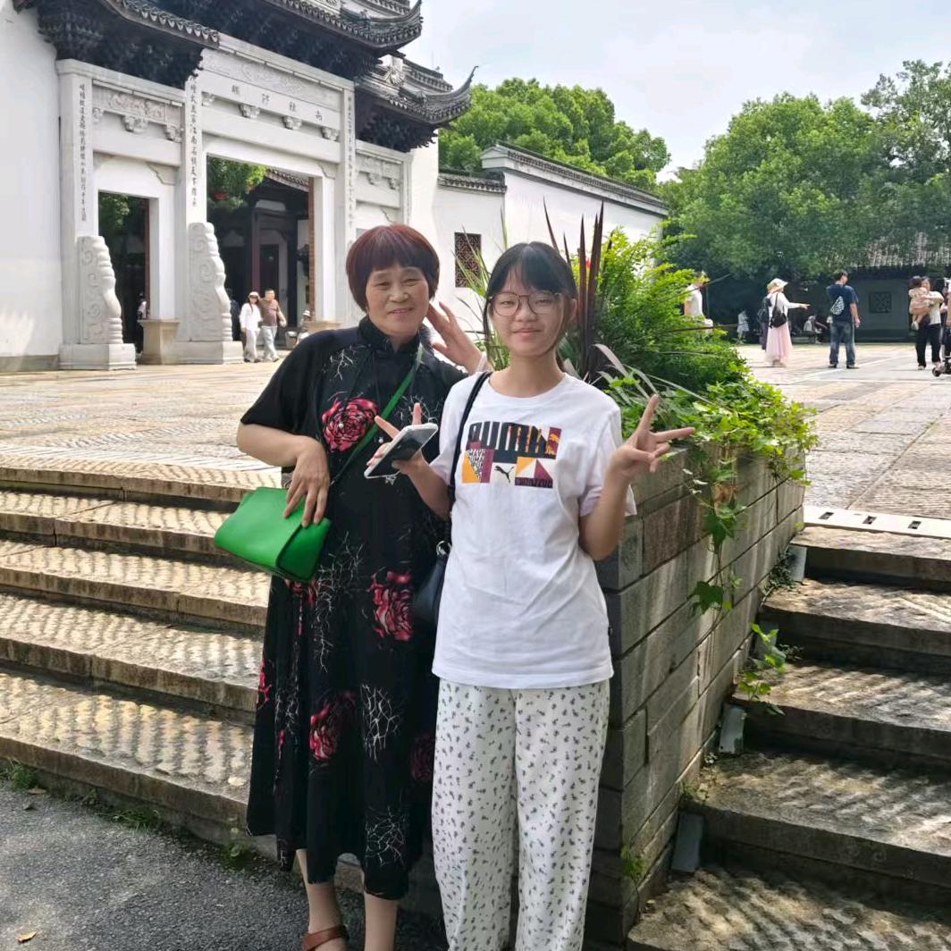 云朵☁（61年的🐮）