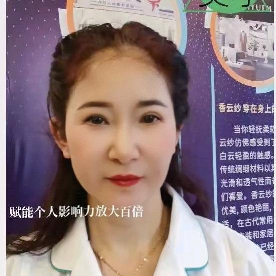 素颜打造阿呷西昌