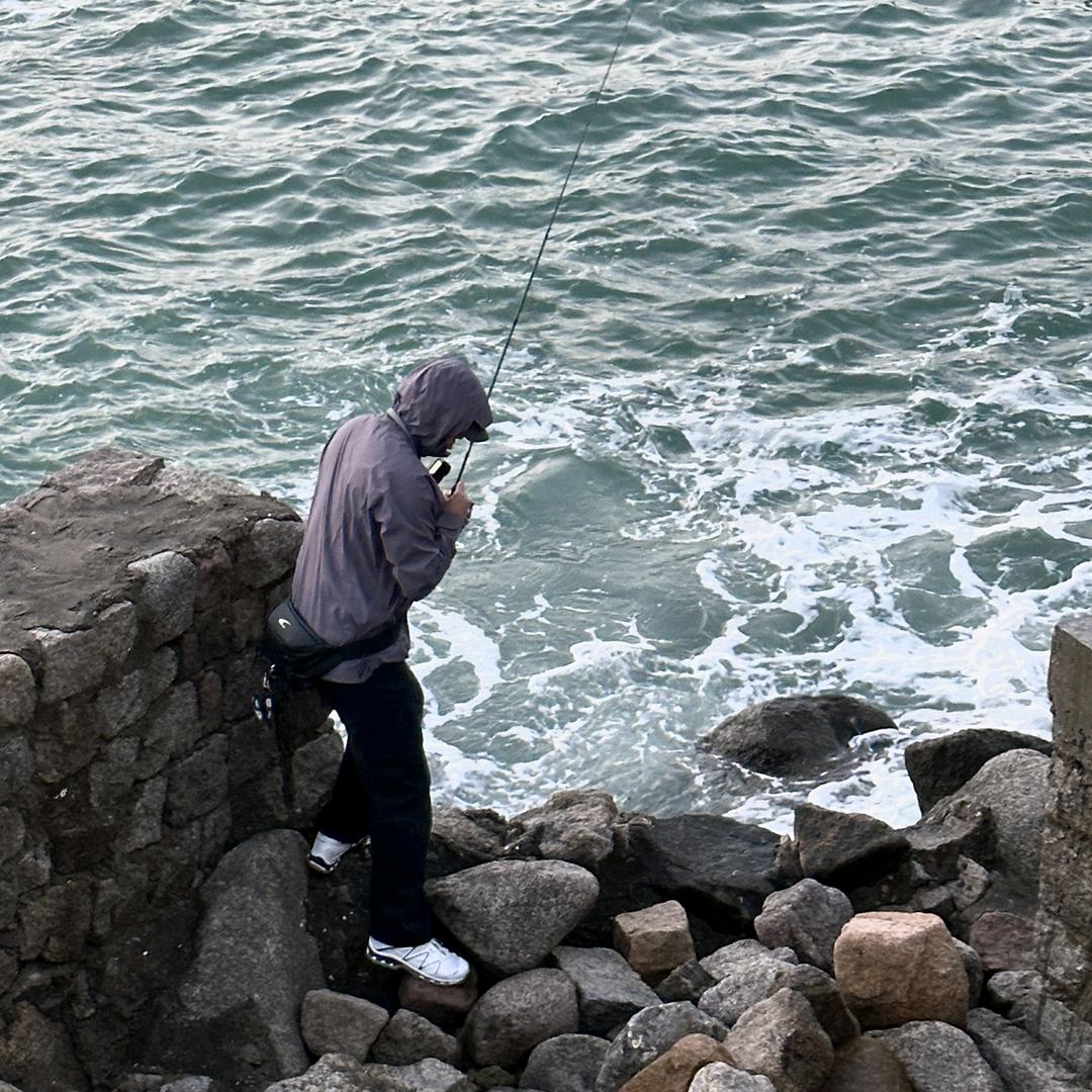 18线不知名男明星