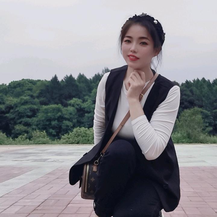 小糖豆   波😜20104220966