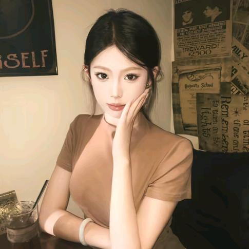 莉娅.