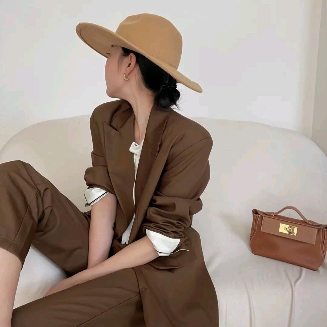 唯美女时装店