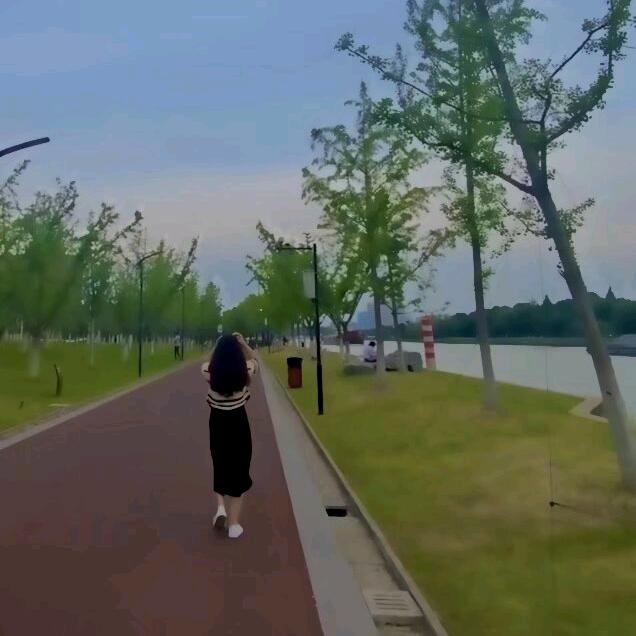 ℳ冷静.