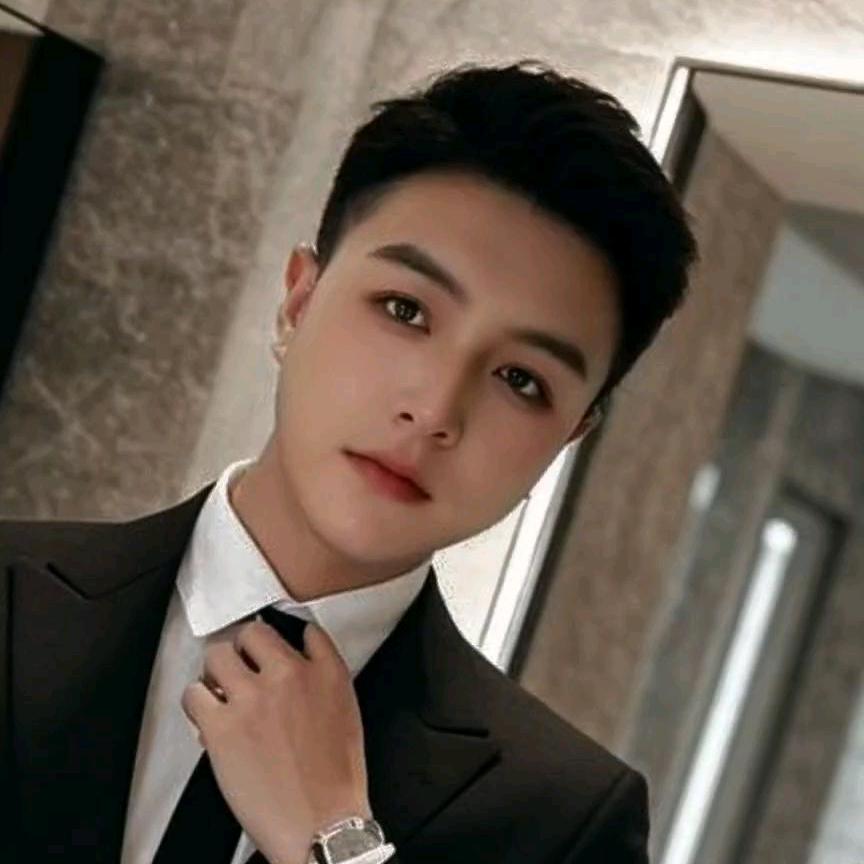 🌺ℳ๓千逐 ᭄