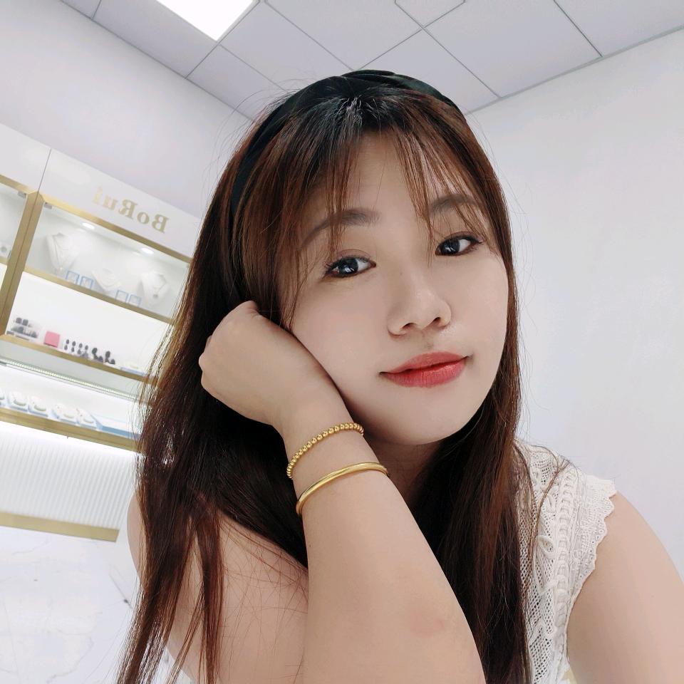 JIA嘉小姐