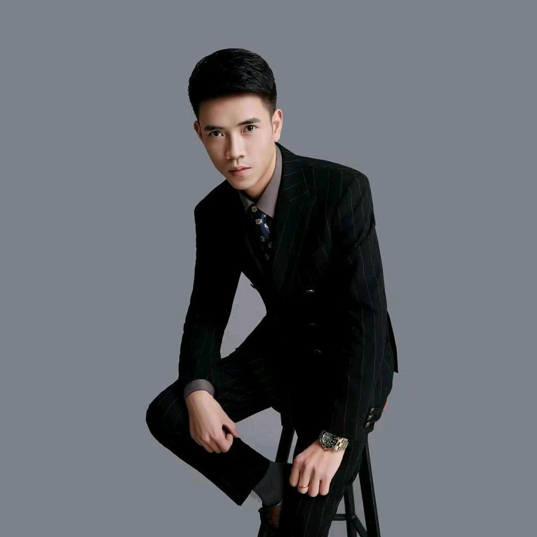 成都川哥--中高端二手车批发