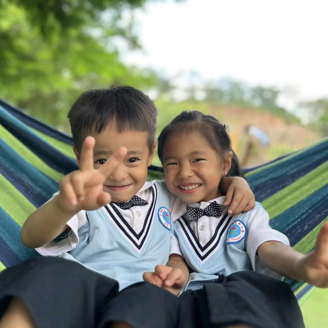 晴🌹轩🍒姐弟