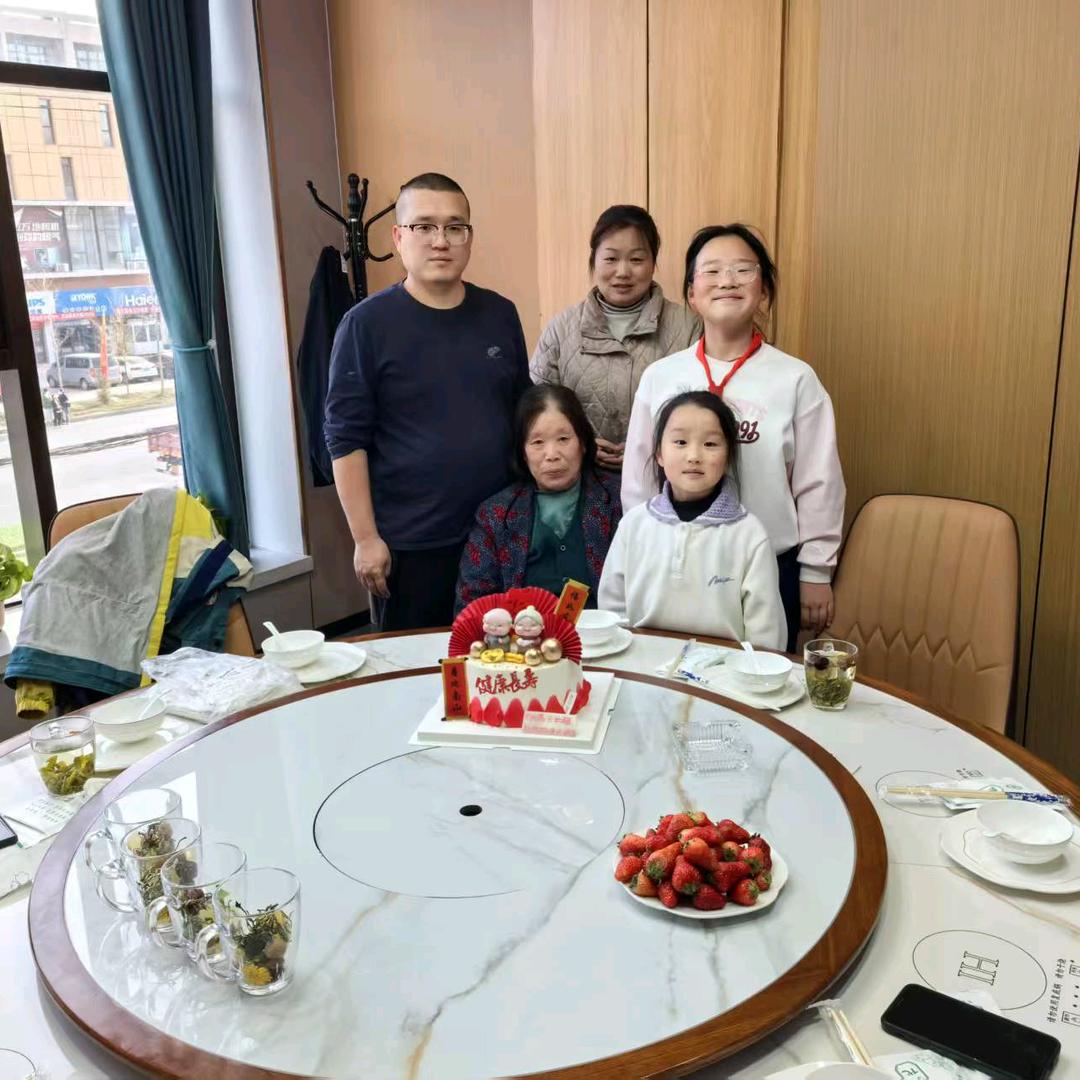 甘肃字里行间图书（新疆水果直销）