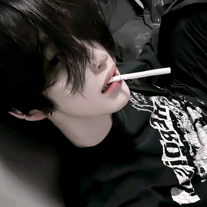 搞抽象被认成男同的那天晚上