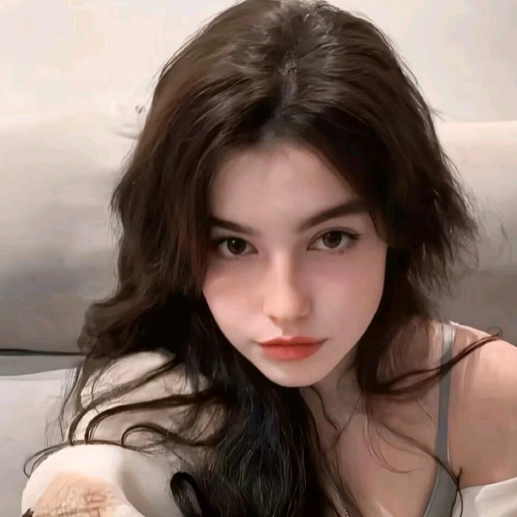 爱喝奶茶的小胖子