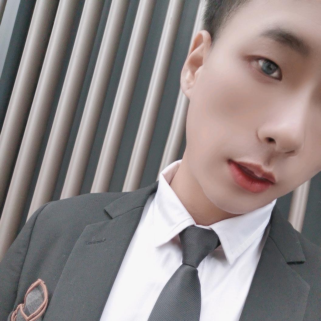 请叫我小老公∏