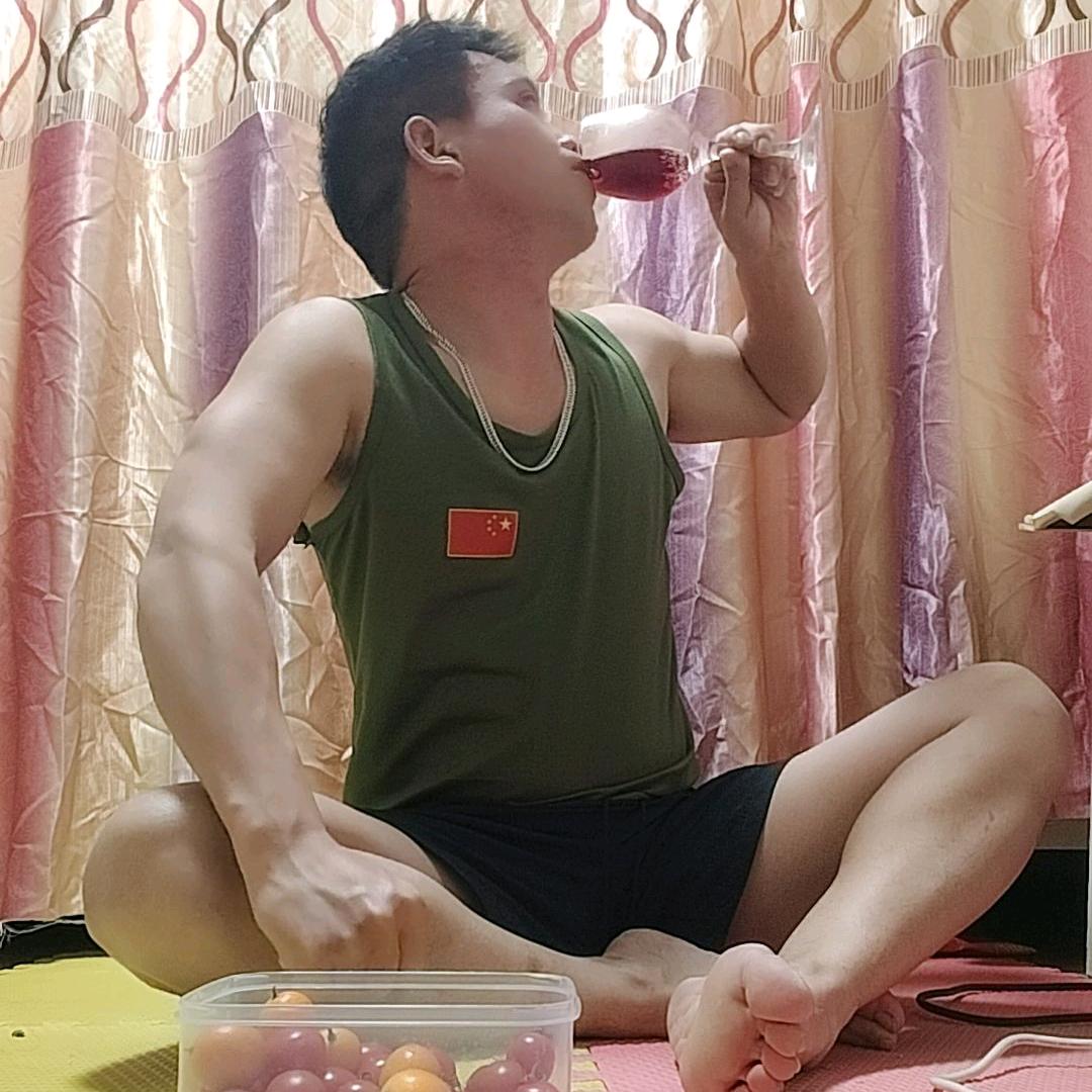 ο▬▬▬◙胡哥▅▆▇▇◤