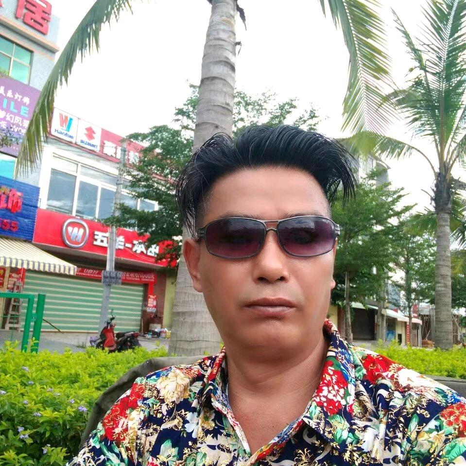 黄阿伯地摊螺蛳粉（玉博城店）