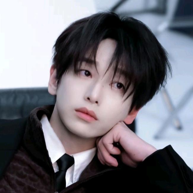 川鸿（上官且婉儿13）