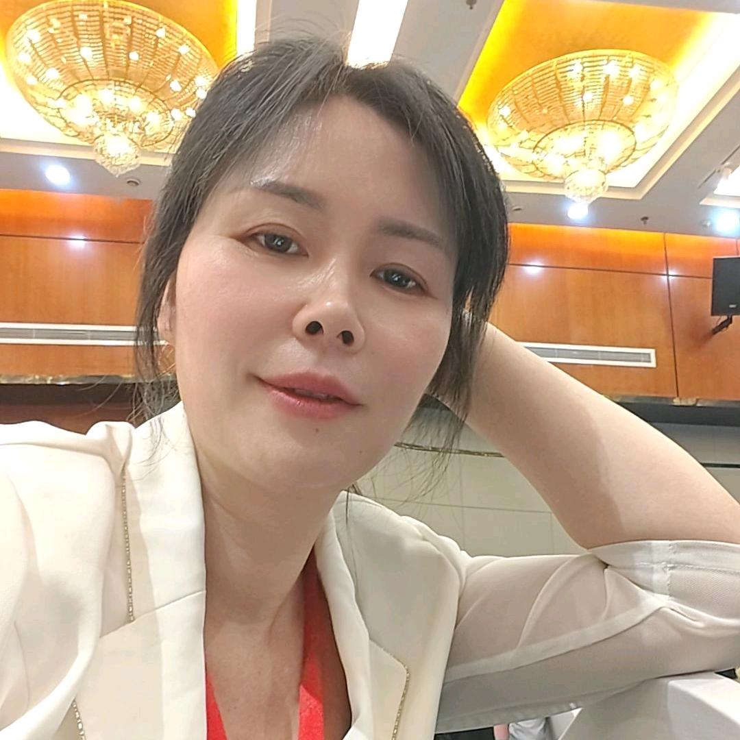 新兴做美业的香香