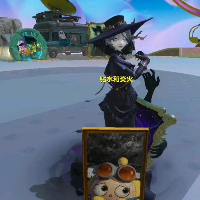 画中女郎美美达！