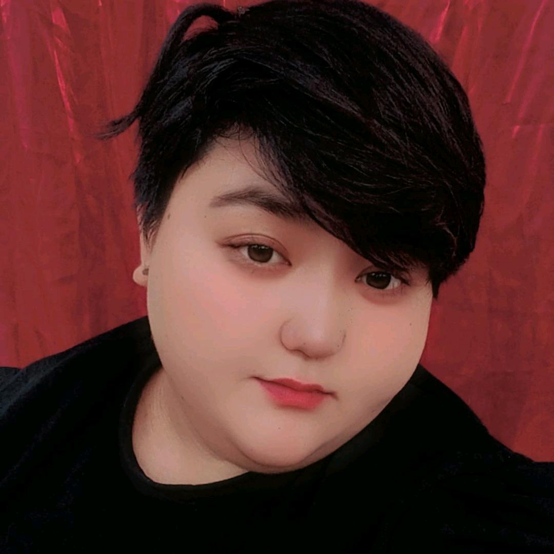 ೣ___心🖤