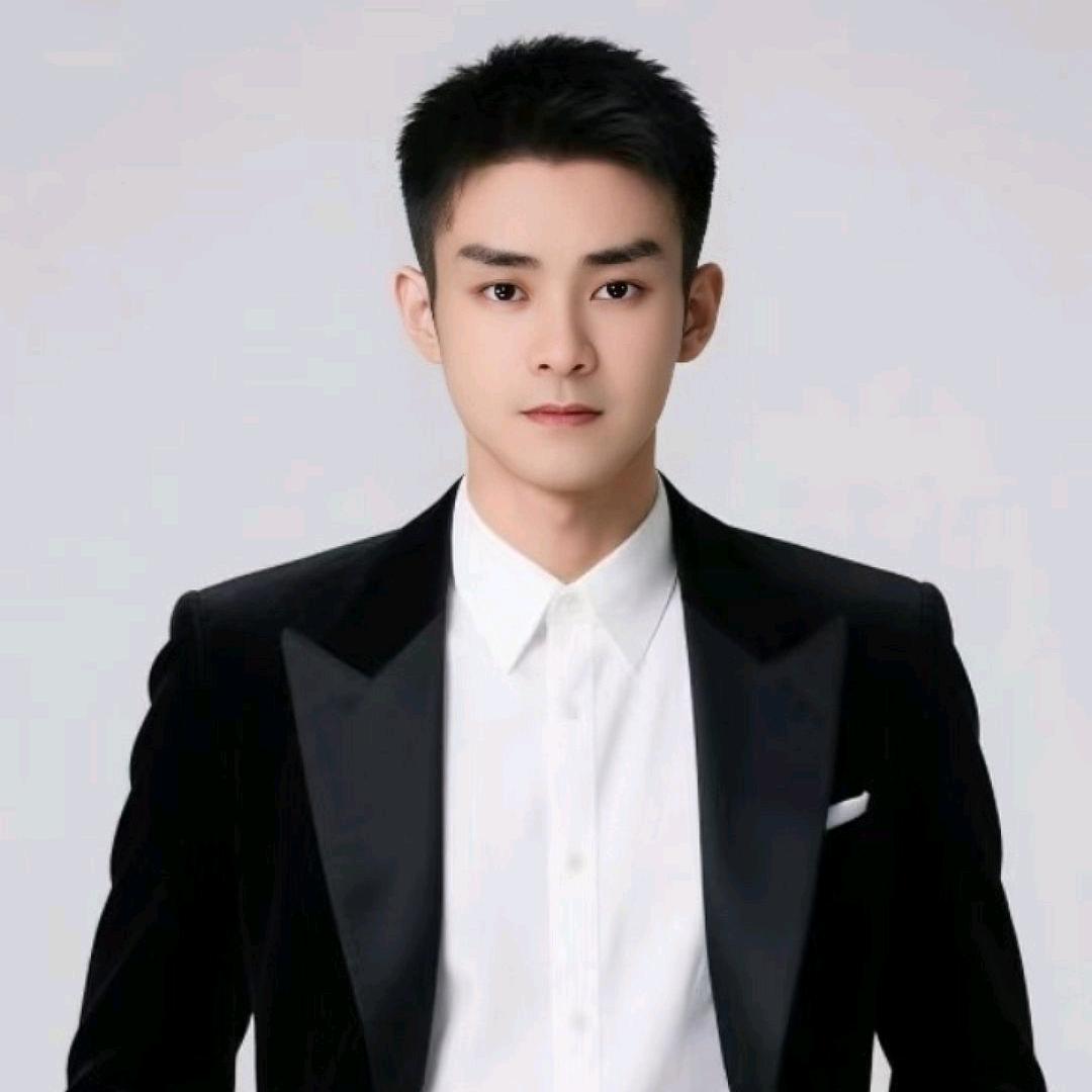 ZHOU   YANG  ℘