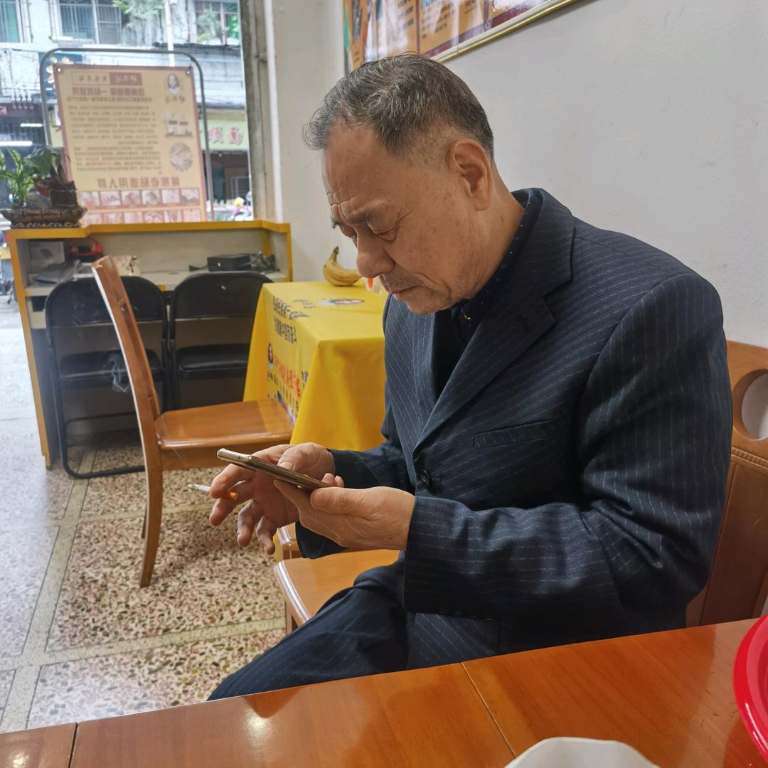 老战友情怀