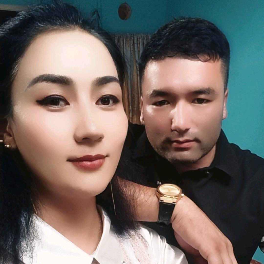R👩‍❤️‍👨M