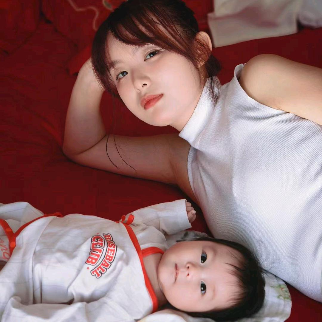 爱吃肉的球儿