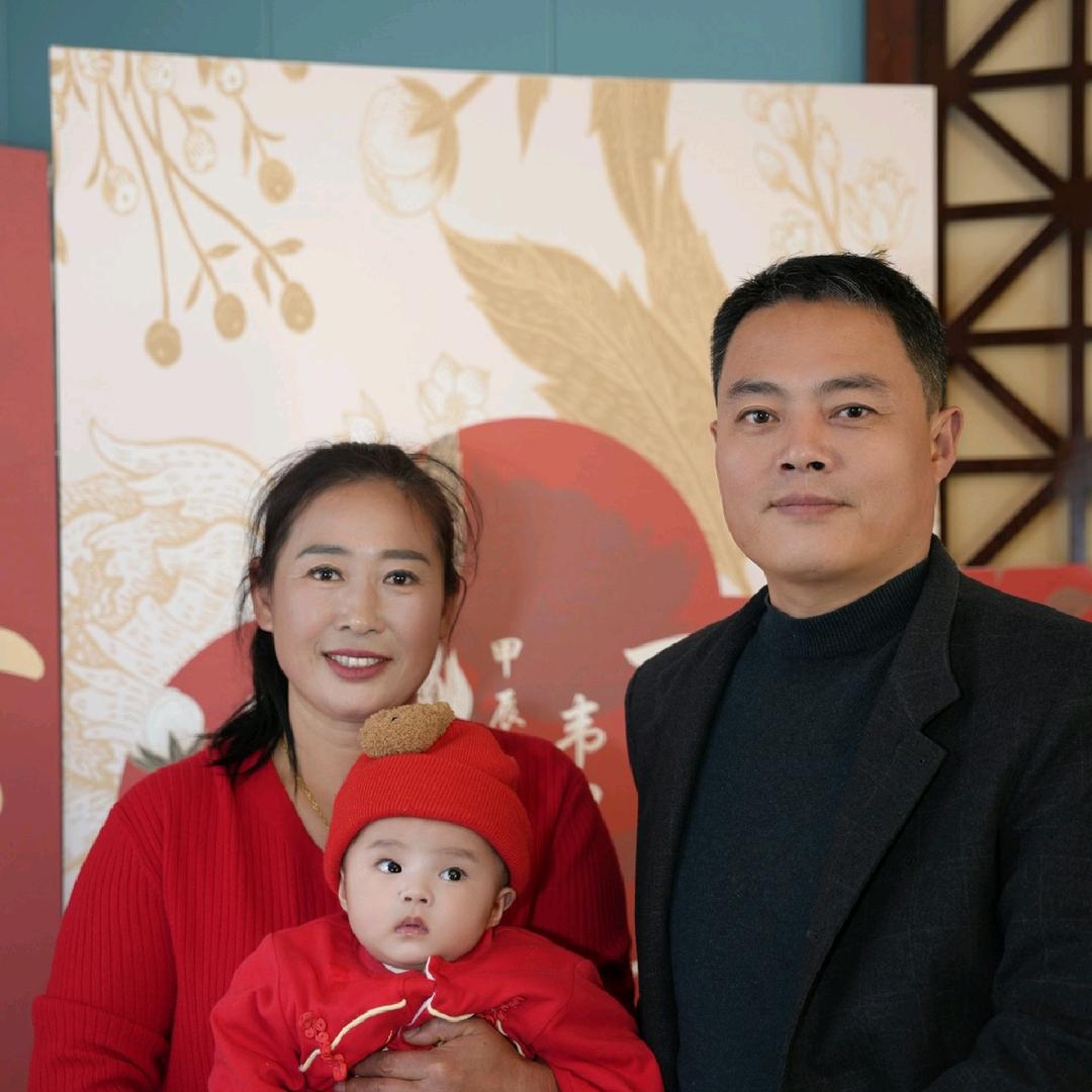 鑫汇宾馆老李凉皮啤酒烤鸭香酥鸡