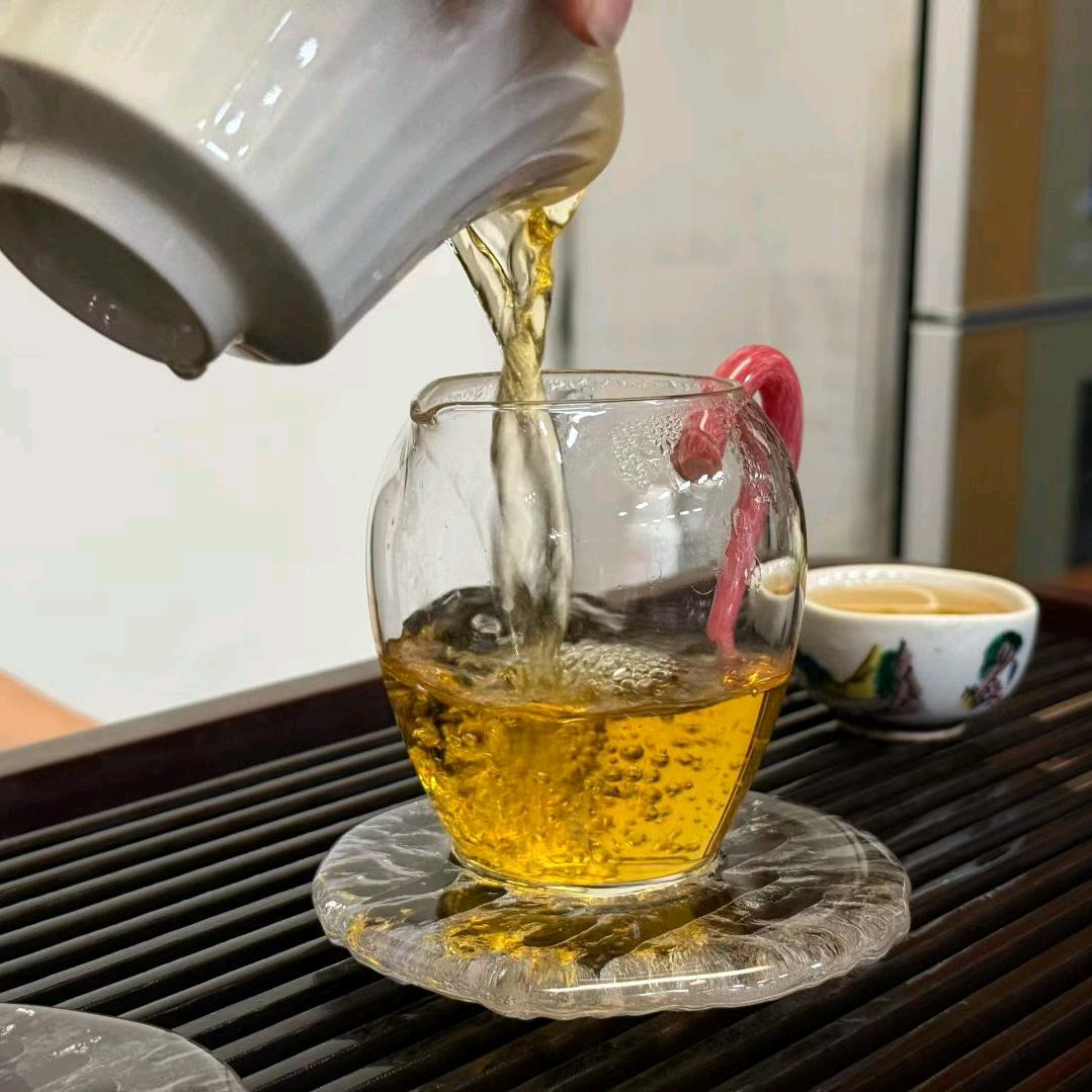 文津雅汇滇红茶
