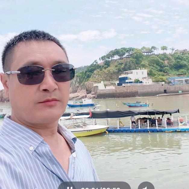 月光下的迷离