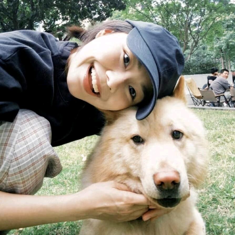 不是美女.