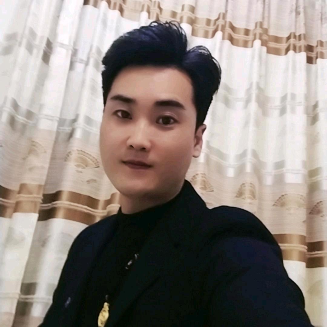 古   月