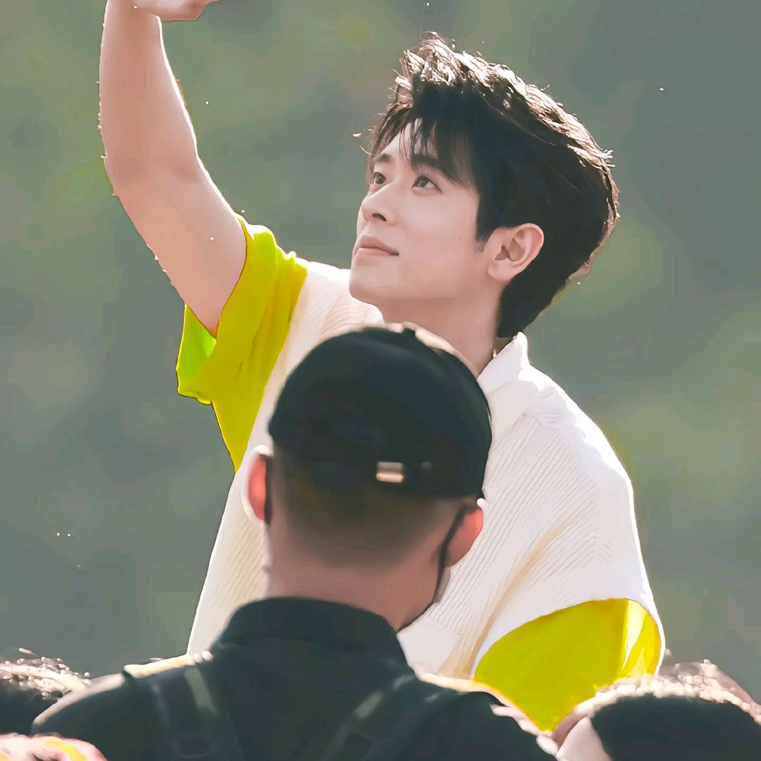 EXOWEAREONE，一生只爱EXO