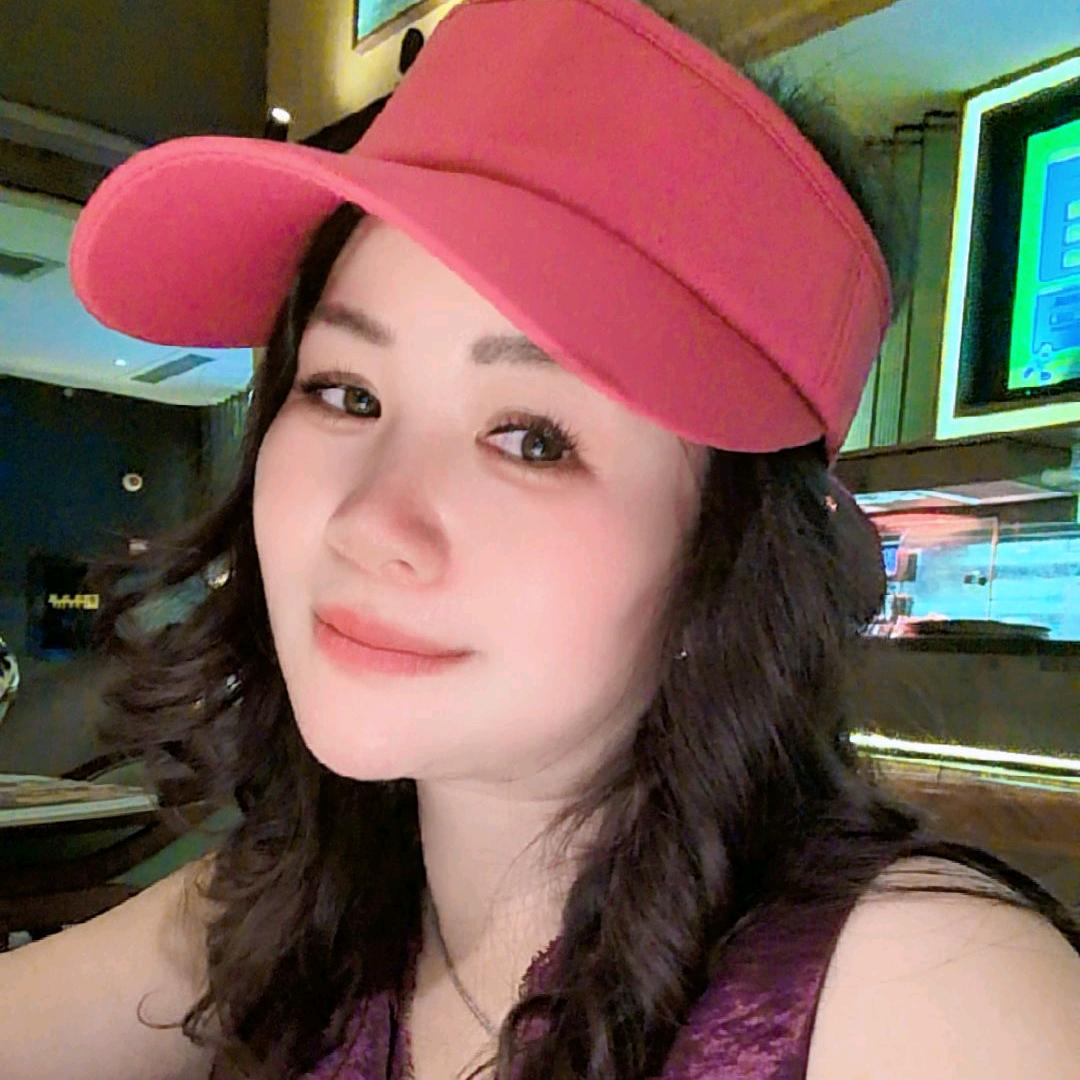 张芸
