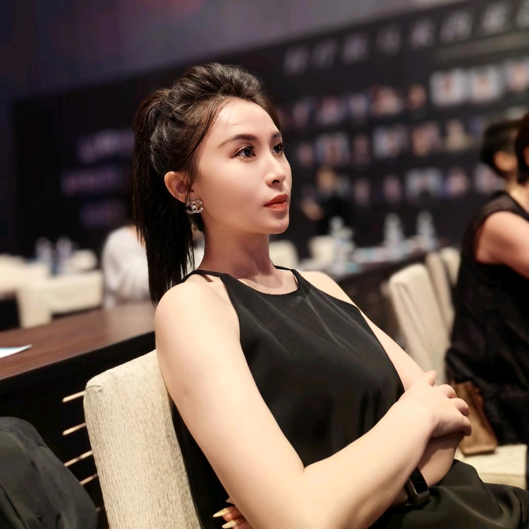 罗涵弋