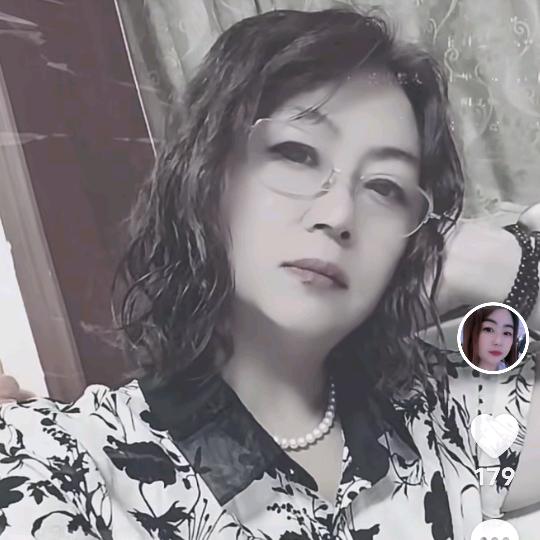 百变人生《偶尔有空的时候唱歌直播》
