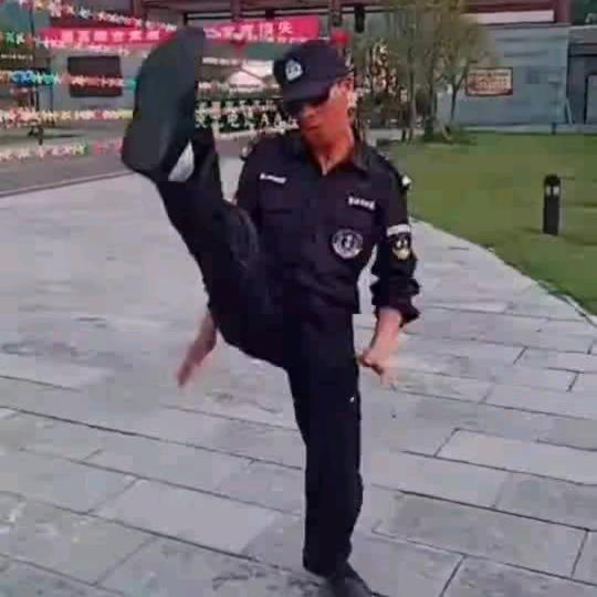 风骚的队长