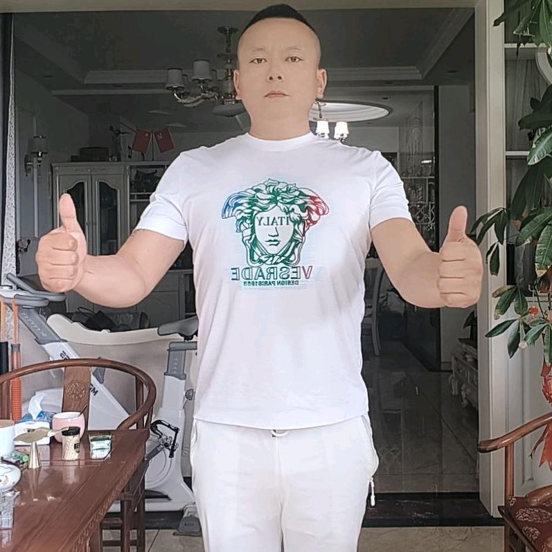 男儿行八方