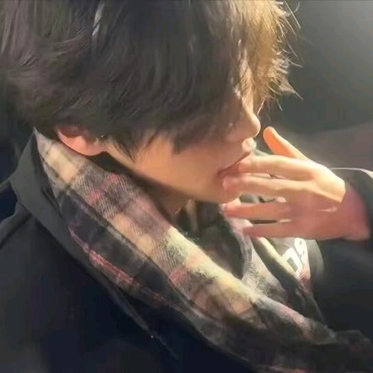 愉欢.