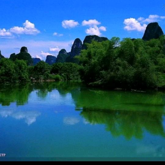 我是单身的爸爸，专业安装户外阳光雨棚。