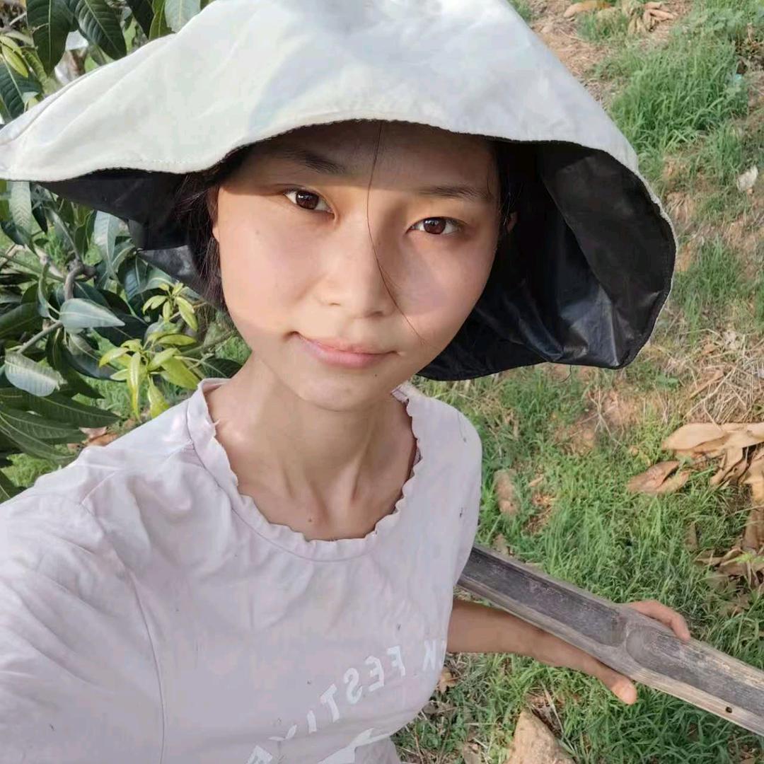 金巧巧（农二代）