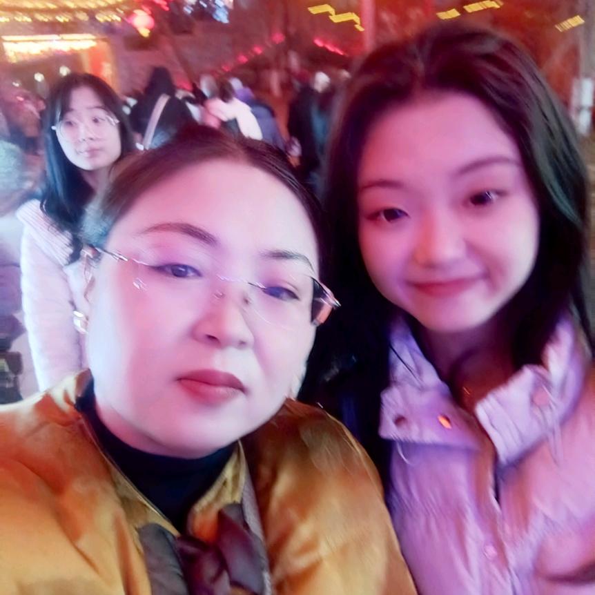 朱小宅全铝焊接板阳台柜