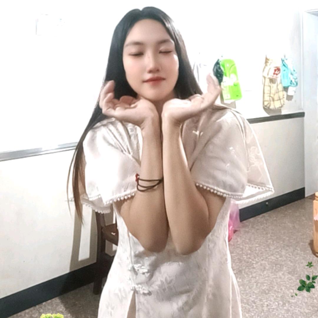 @梁小姐