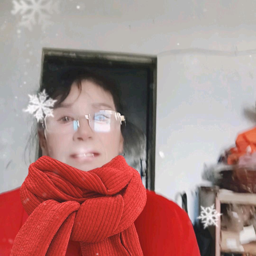 张素英一一早上8点开播