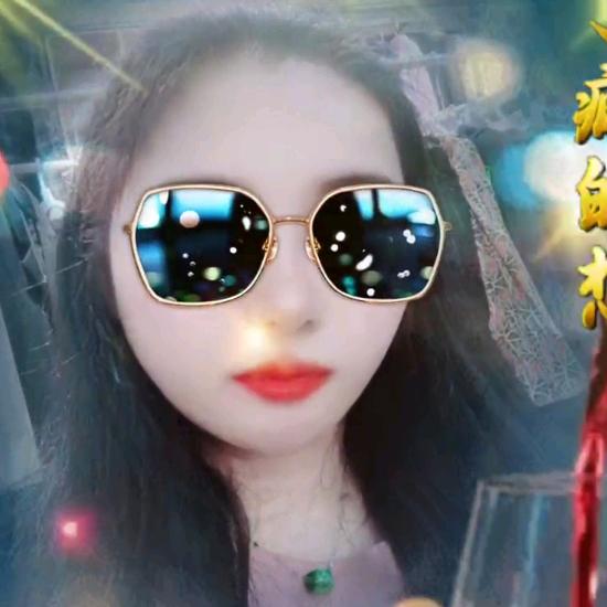 芬(清城沿江路鲟龙服饰)