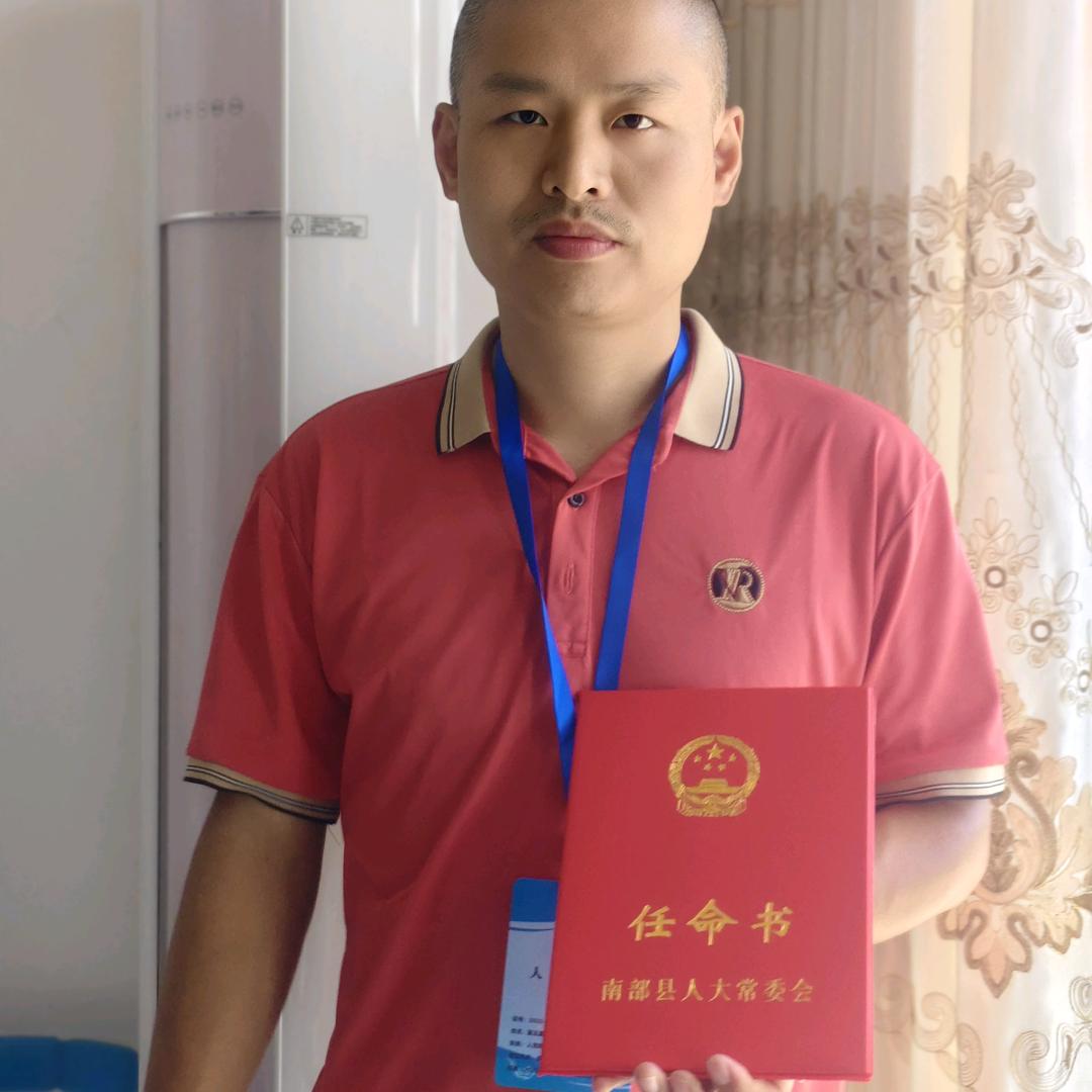 枕头哥小莫