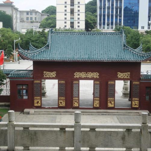 踏雪无痕
