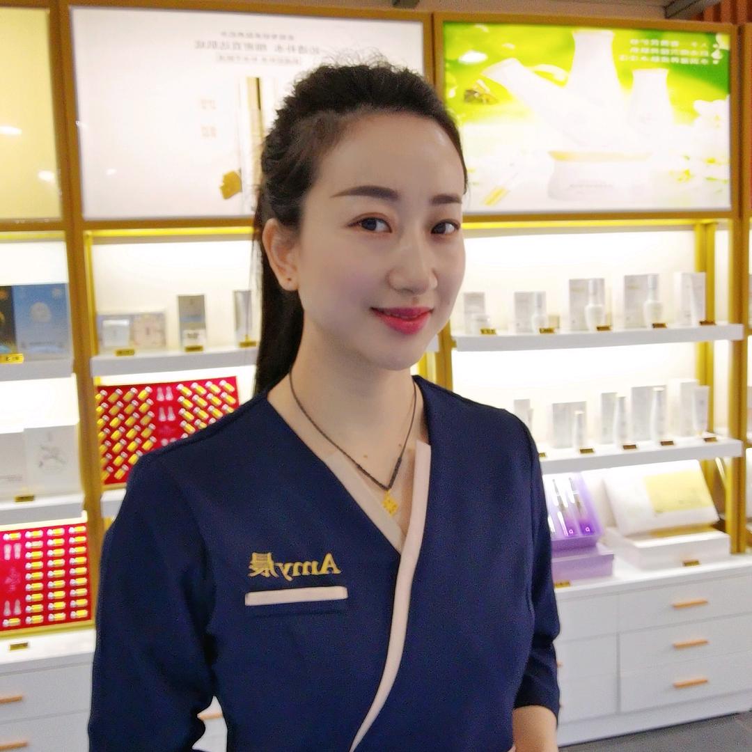 Amy晨，化妆品