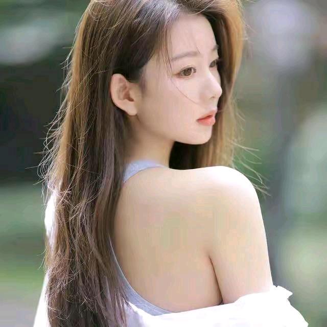 美女冫氵上良、一1↓。