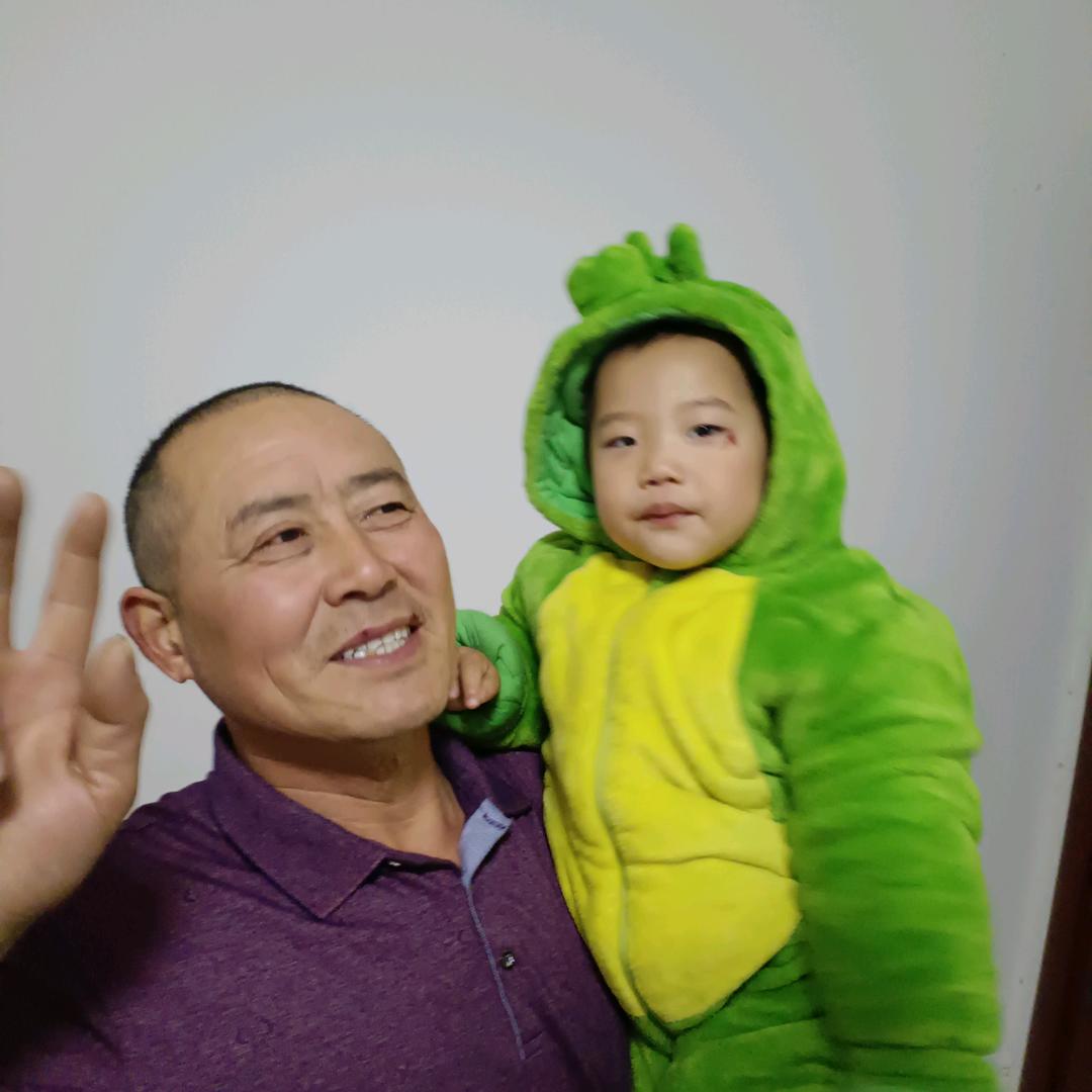 陈默寡言