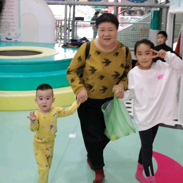 笑笑