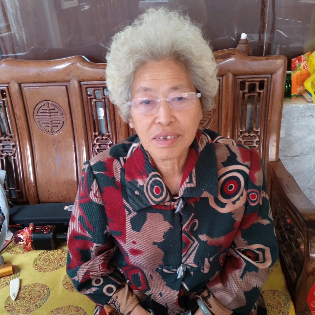 叶明芳